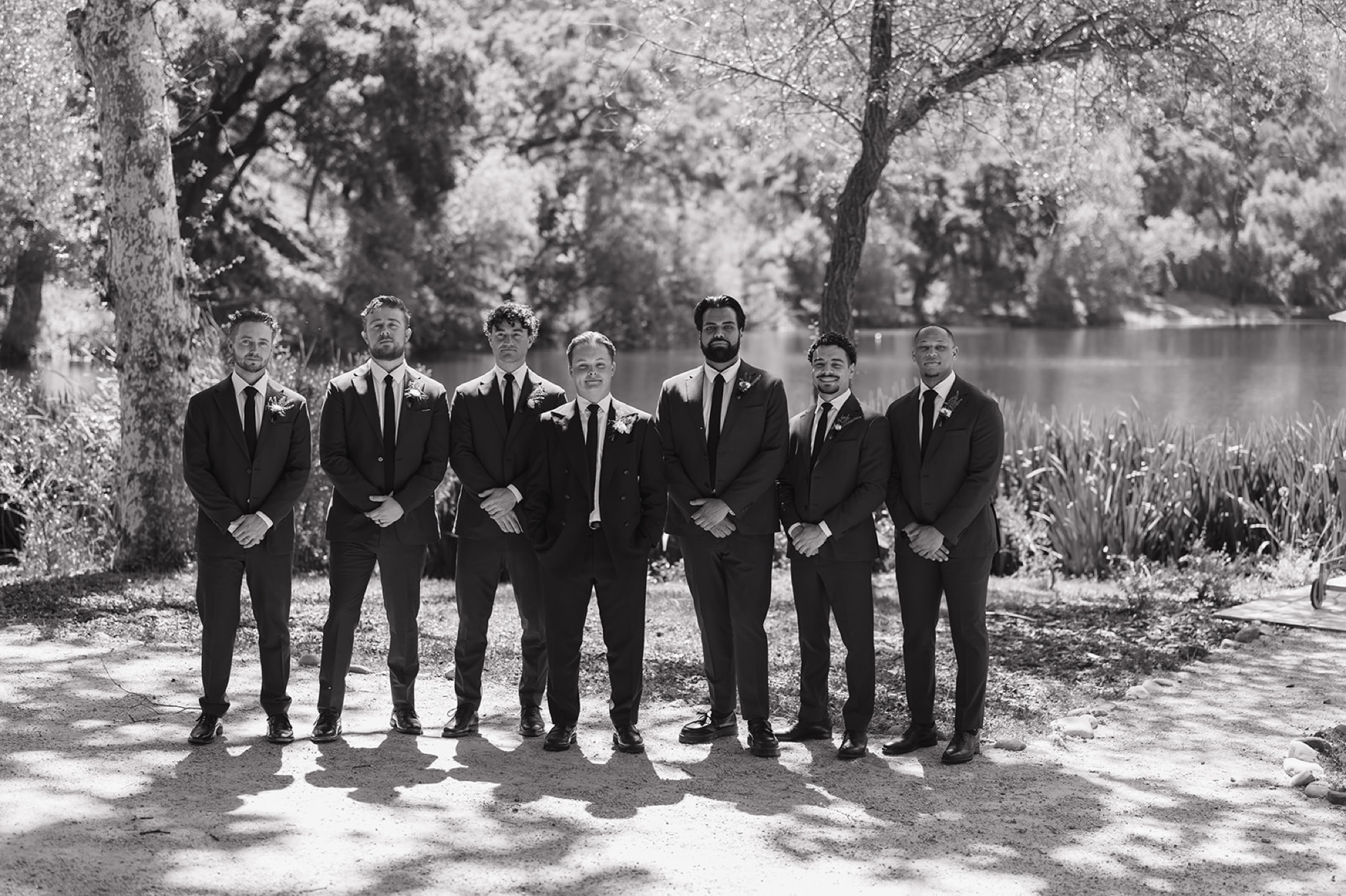 groomsmen photos