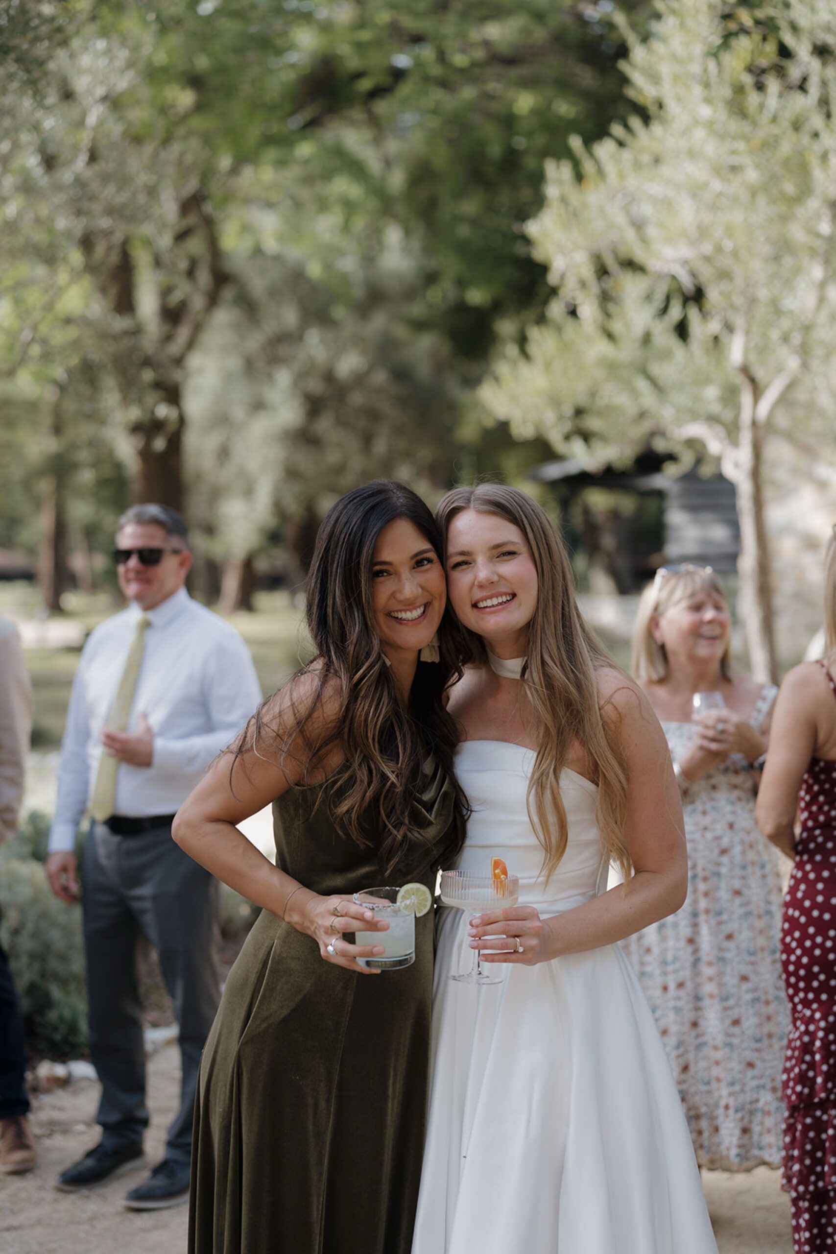 cocktail hour wedding photo ideas