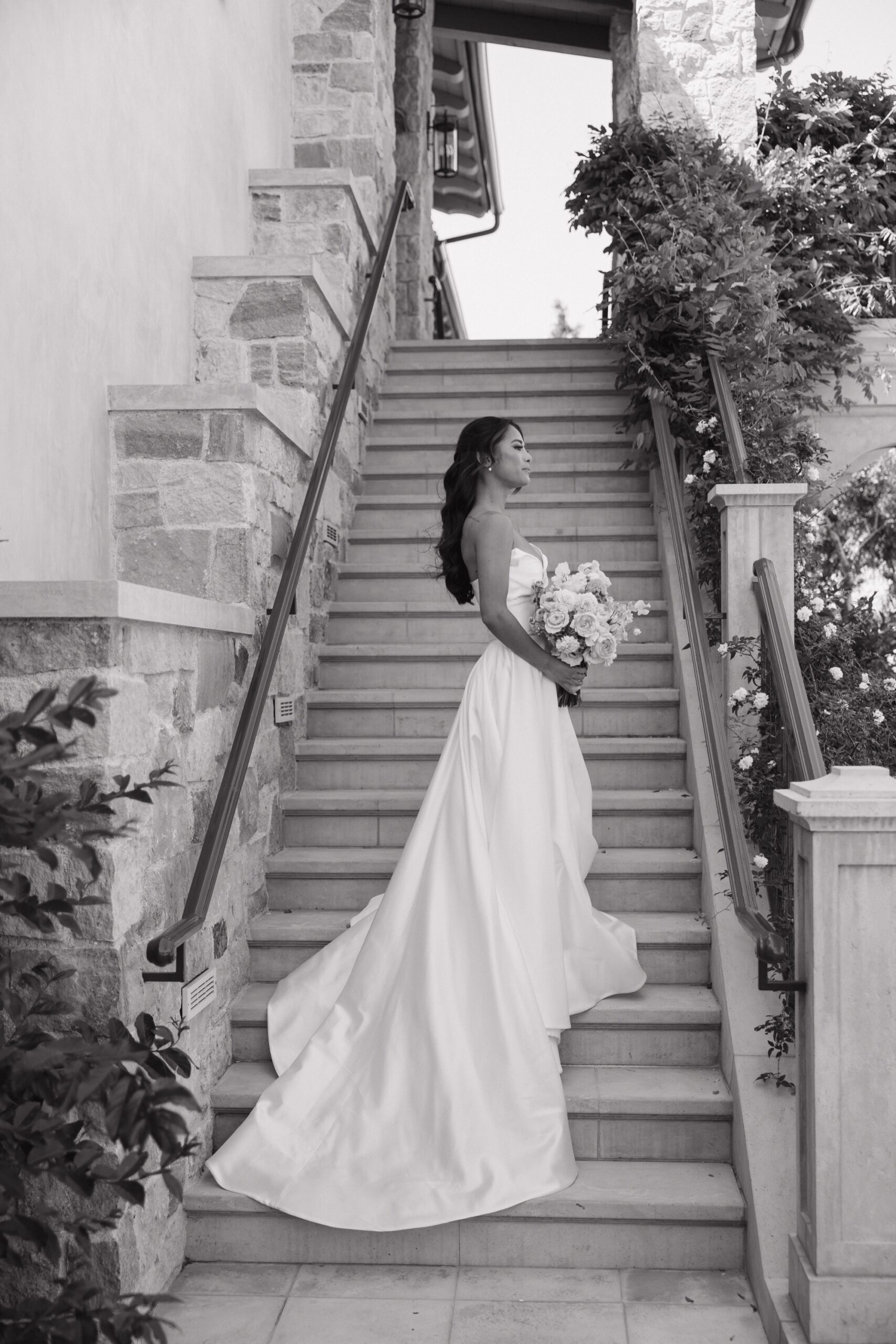 Eagles cheer destination wedding at Monserate Vineyards & Winery
